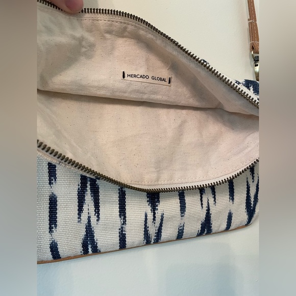 Mercado Global Design Canvas Crossbody Purse - Picture 9 of 10